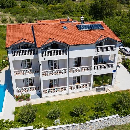 Bed & Breakfast Dosen IV Baska  Ngoại thất bức ảnh