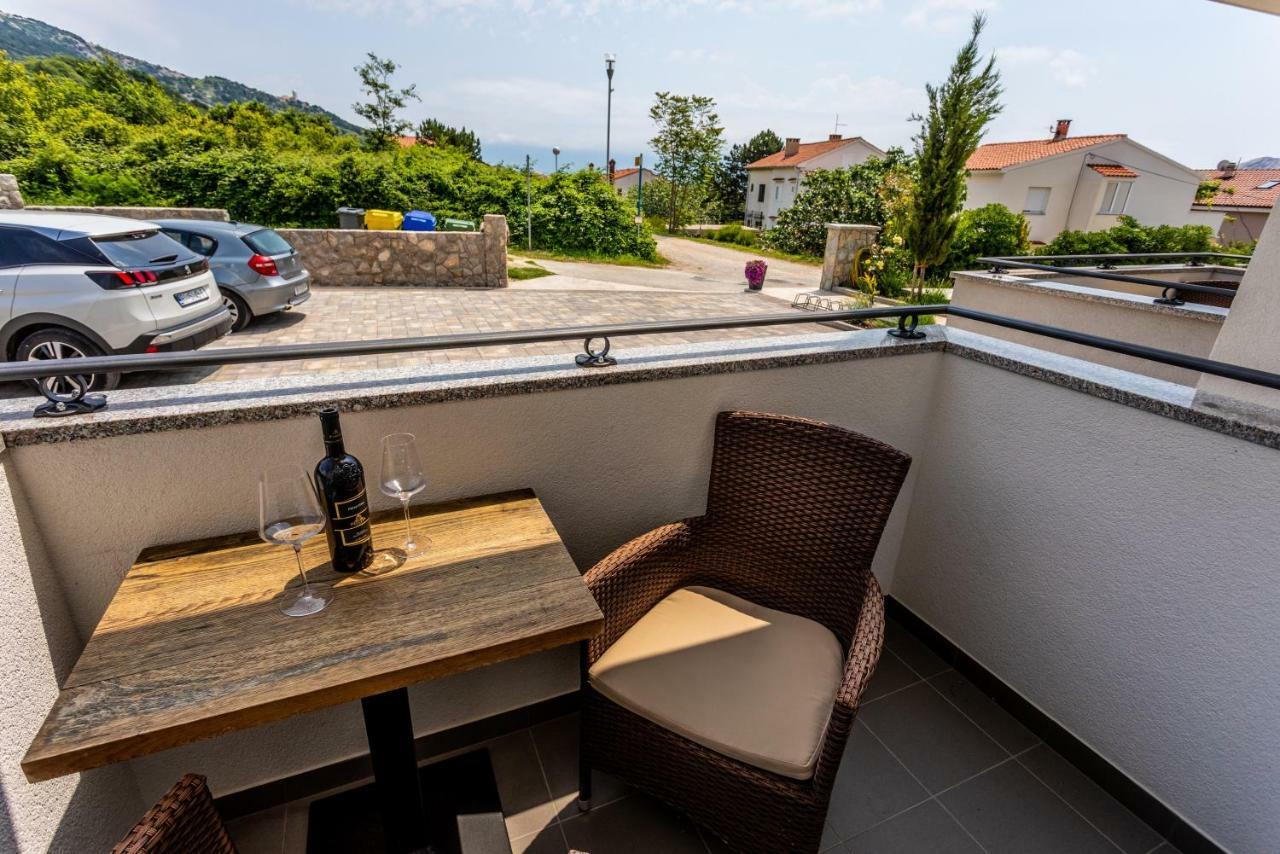 Bed & Breakfast Dosen IV Baska  Ngoại thất bức ảnh
