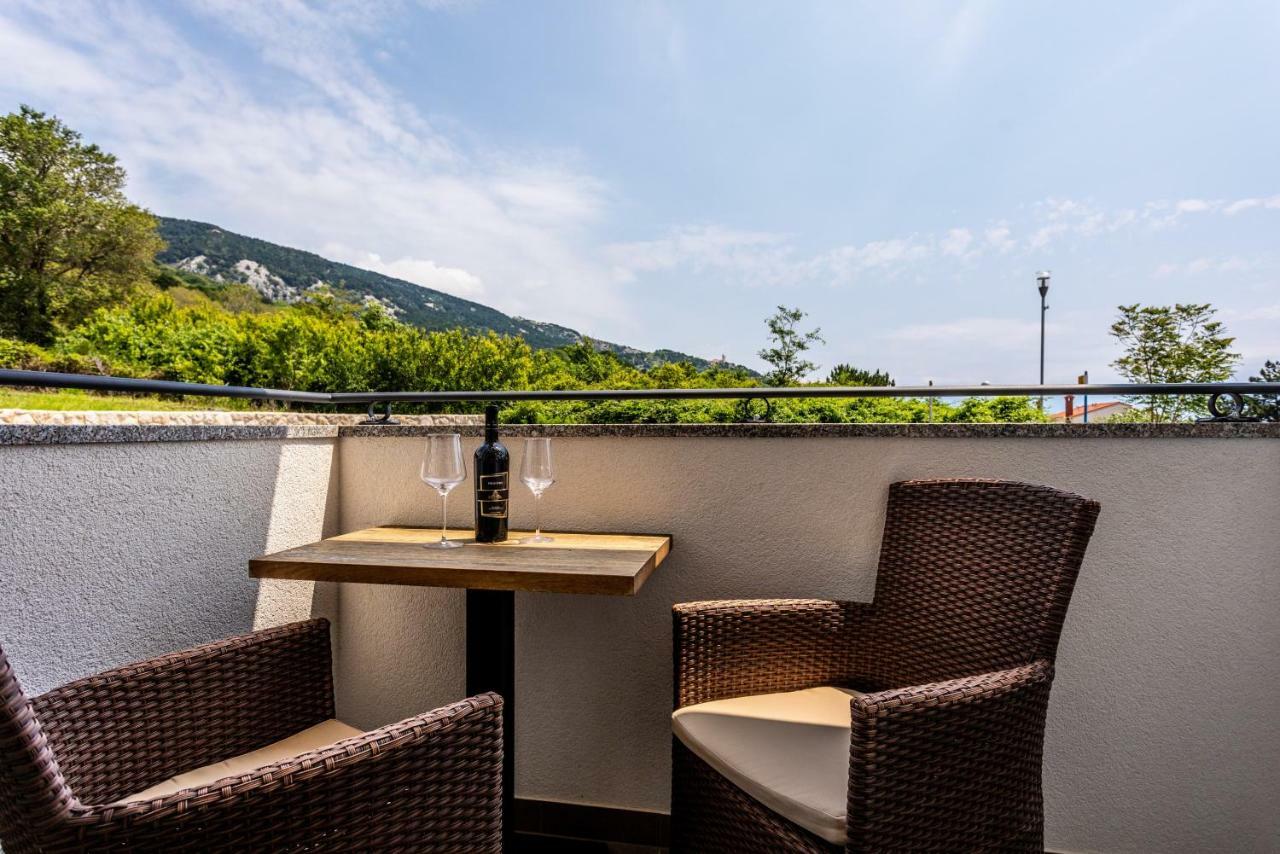 Bed & Breakfast Dosen IV Baska  Ngoại thất bức ảnh