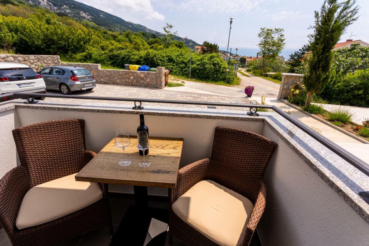 Bed & Breakfast Dosen IV Baska  Ngoại thất bức ảnh